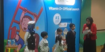 theAsianparent berkolaborasi dengan Youvit luncurkan Vitamin D+ Kids Gummy di Jakarta, pada Selasa 22 Juli 2025 (suaranusantara.com)