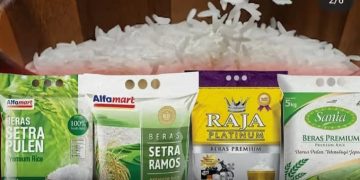 Daftar beras oplosan yang dikemas secara premium dijual di toko retail modern (instagram @rumpi_gosip)