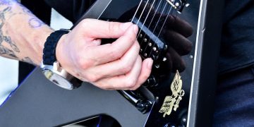 Belajar Gitar Tanpa Drama: Rekomendasi dan Tips untuk Pemula