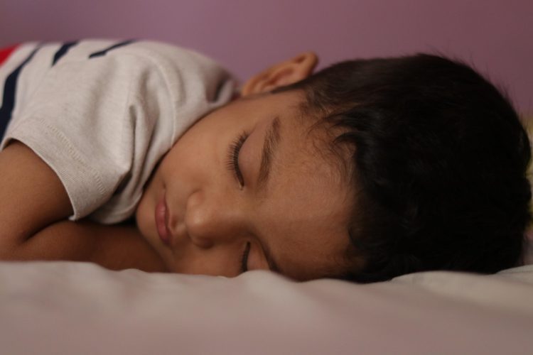 Tips Jitu Agar Anak Semangat Bangun Pagi Usai Liburan Panjang