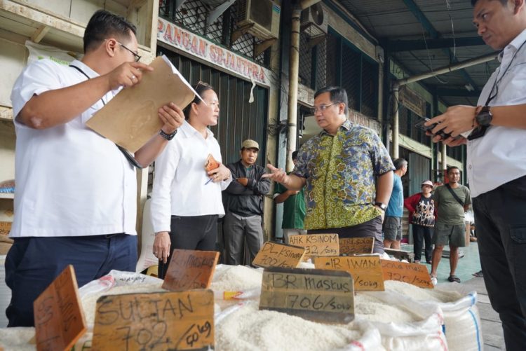 Anggota Ombudsman RI, Yeka Hendra Fatika saat  sidak ke PIBC, Jakarta Timur (Dok Istimewa).