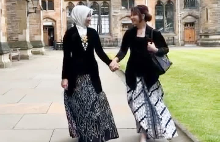 Unggahan istri Ridwan Kamil, Atalia Prataya bersama sang putri Camillia Laetitia Azzahra. Sang putri tengah merayakan pertambahan usia (instagram @ataliapr)