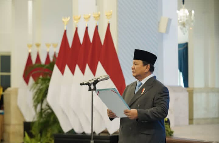 Presiden RI Prabowo Subianto saat melantik kepala badan baru yakni Badan Otorita Pengelola Pantura Jawa/Badan Otorita Pengelola Laut Pantura Jawa, dan Badan Industri Mineral, Senin 25 Agustus 2025
