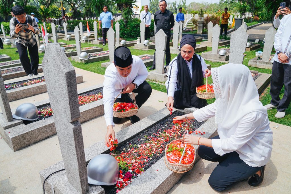 Kaesang Pangarep ziarah ke TMP Kalibata