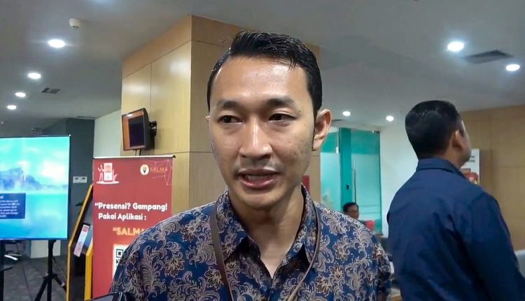 Jubir KPK, Budi Prasetyo saat diwawancarai di gedung KPK, Jakarta Selatan, Kamis (21/8/2025). soal OTT Wamenaker Immanuel Ebenezer (Ilham F/Suaranusantara)