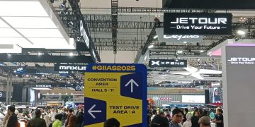 Memasuki akhir pekan penutupan, peserta GIIAS 2025 telah menyiapkan beragam pertunjukan musik di sertiap booth (suaranusantara.com)