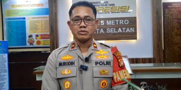 Kasie Humas Polres Metro Jakarta Selatan, Kompol Murodih saat diwawancarai di Polres Metro Jakarta Selatan, pada Rabu (13/8/2025). (Ilham F/Suaranusantara)