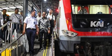 Menteri Perhubungan (Menhub) Budi Karya Sumadi saat meninjau Kereta Bandara menuju Bandara Yogyakarta (Dok kemenhub)
