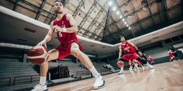Pemain Timnas Basket Indonesia Widyanta Putra Teja berlatih untuk perisapan SEA Games 2025 Thailand.