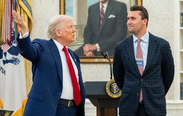 Foto pertemuan Presiden AS Donald Trump saat bersama Charlie Kirk (instagram @potus)