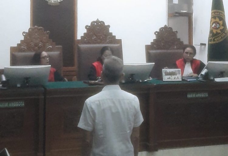 Fariz RM menjalani sidang putusan di Pengadilan Negeri Jakarta Selatan, pada Kamis 11 September 2025 (suaranusantara.com)