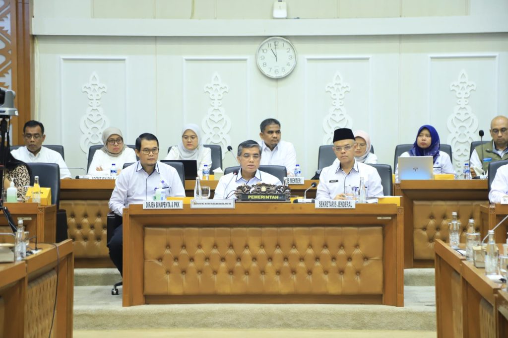 Menteri Ketenagakerjaan, Yassierli, dalam RDPU di Baleg DPR RI (Dok: Biro Humas Kemnaker)