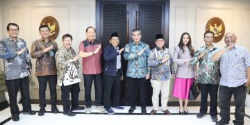 Kolaborasi antara Kementerian Ketenagakerjaan (Kemnaker), Kementerian Sosial (Kemensos), dan Dewan Nasional Indonesia untuk Kesejahteraan Sosial (DNIKS) (Dok: Biro Humas Kemnaker)