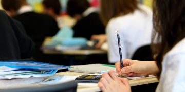 7 Tips Belajar Efektif di Era Digital untuk Mahasiswa