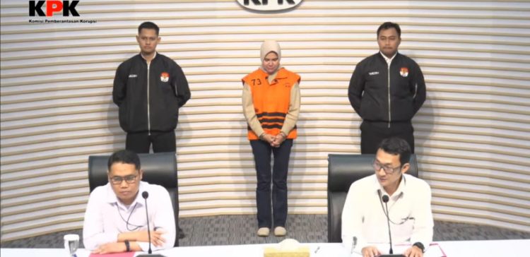 Dayang Donna Walfiaries Tania jadi tahanan KPK