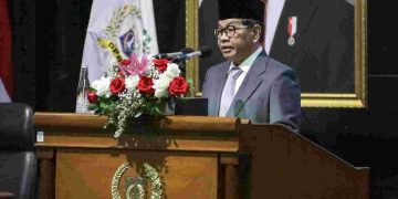 Gubernur DKI Jakarta, Pramono Anung, dalam Rapat Paripurna di Gedung DPRD DKI Jakarta (Dok: Diskominfotik DKI Jakarta)