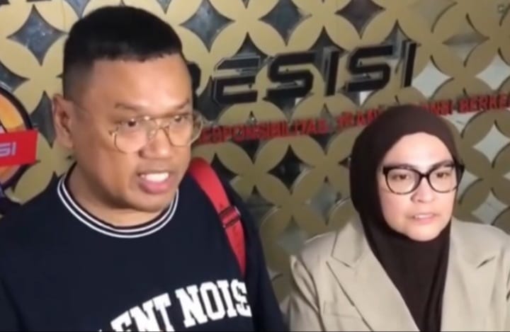 Uya Kuya sambangi Polres Jakarta Timur untuk restorative justice terhadap ibu-ibu (instagram @rumpi_gosip)