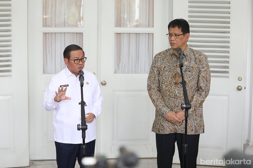 Pramono Anung dan Purbaya di Balai Kota