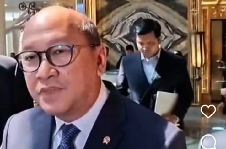 CEO Danantara Rosan Roeslani diminta Menkeu Purbaya Yudhi Sadewa cicil utang kereta cepat Whoosh (instagram @vtodaydotcom)