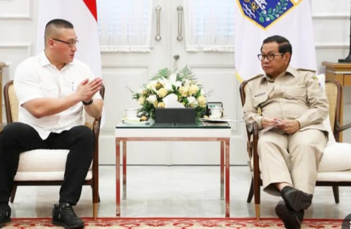 Hardiyanto Kenneth bersama Gubernur DKI Jakarta Pramono Anung (instagram @kennethhardiyanto)