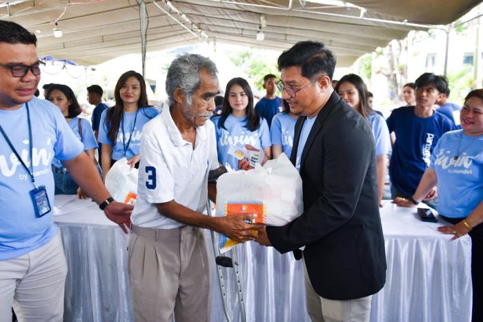 Bank Mandiri gelar pasar murah di Kupang