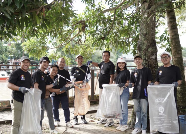 Bank Mandiri Region IX/Kalimantan gelar Aksi Bersih Mandiri di Sungai Kelayan di Banjarmasin dan Sungai Karang Mumus di Samarinda (Dok Istimewa)