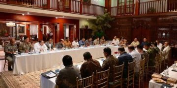 Presiden RI Prabowo Subianto panggil sejumlah menterinya pada Minggu malam 5 Oktober 2025 di jalan Kertanegara Jakarta Selatan (instagram @sekretariat.kabinet)