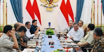 Momen Presiden RI Prabowo Subianto gelar rata bersama Menkeu Purbaya dan Menko Perekonomian Airlangga Hartarto, Rabu 29 Oktober 2025 (instagram @airlanggahartarto_official)