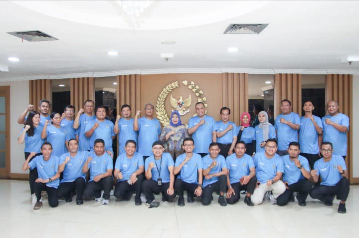 Siti Fauziah lepas kontingen KORPRI MPR RI untuk ikut PORNAS XVII