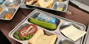 Menu di dalam MBG (instagram @eksistulungagung)