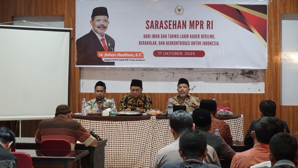Wakil Ketua Badan Penganggaran MPR RI dari Fraksi PKS, H. Johan Rosihan, S.T diacara Sarasehan MPR RI