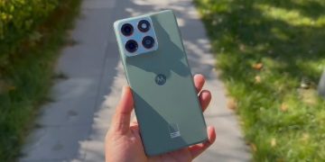 Moto X70: Smartphone Tipis, Kuat, dan Kamera 50MP