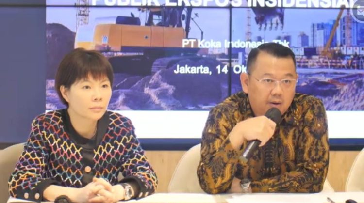 Direktur Utama sekaligus Pengendali KOKA, Ny. Gao Jing dan salah satu manajemen KOKA dalam agenda Public Expose Incidental (14/10/2025).