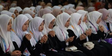 Kemenag dan 4.000 santri gelar doa bersama untuk 67 santri Pondok Pesantren Al-Khoziny Sidoarjo yang wafat (Dok Kemenag)