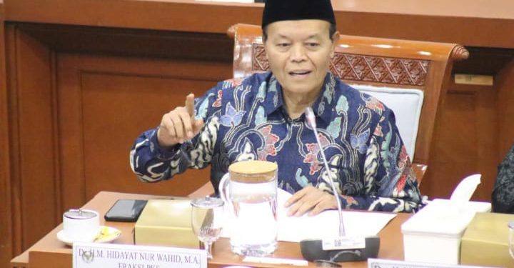 Wakil Ketua MPR RI sekaligus Anggota Komisi VIII DPR RI Hidayat Nur Wahid atau HNW