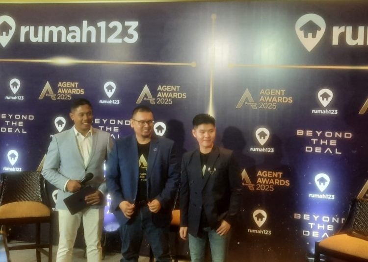 Rumah123 menggelar konferensi pers menjelang puncak Rumah123 Agent Awards 2025 di Jakarta pada Senin, 17 November 2025 (suaranusantara.com)