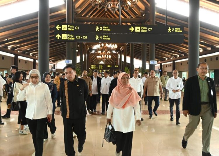 Komisi V DPR RI melakukan kunjungan kerja ke Bandara Internasional Soekarno-Hatta, Tangerang, pada Kamis (13/11) (Dok Fraksi PKS)