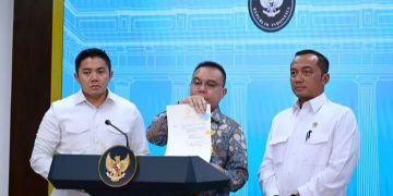 Wakil Ketua DPR RI Sufmi Dasco Ahmad saat umumkan pemberian rehabilitasi terhadap eks Dirut ASDP Ira Puspadewi oleh Presiden RI Prabowo Subianto (instagram @sekretariat.kabinet)