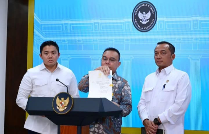 Wakil Ketua DPR RI Sufmi Dasco Ahmad saat umumkan pemberian rehabilitasi terhadap eks Dirut ASDP Ira Puspadewi oleh Presiden RI Prabowo Subianto (instagram @sekretariat.kabinet)