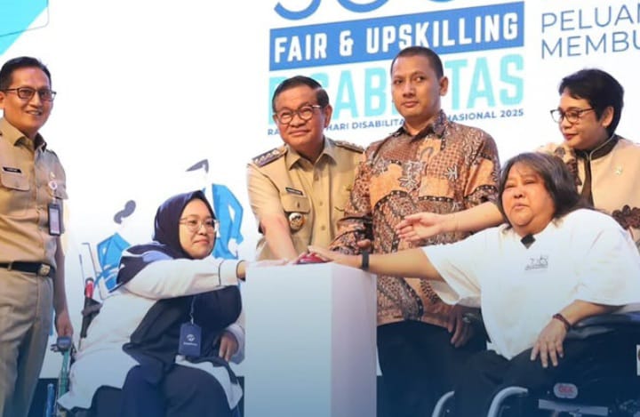 Gubernur DKI Jakarta, Pramono Anung bersyukur atas pencapaian 150 penyandang disabilitas diterima bekerja melalui ajang Job Fair di TIM (instagram @pramonianungw)