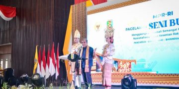 Ketua MPR RI Ahmad Muzani saat pidato di acara pagelaran budaya (dok suaranusantara.com)