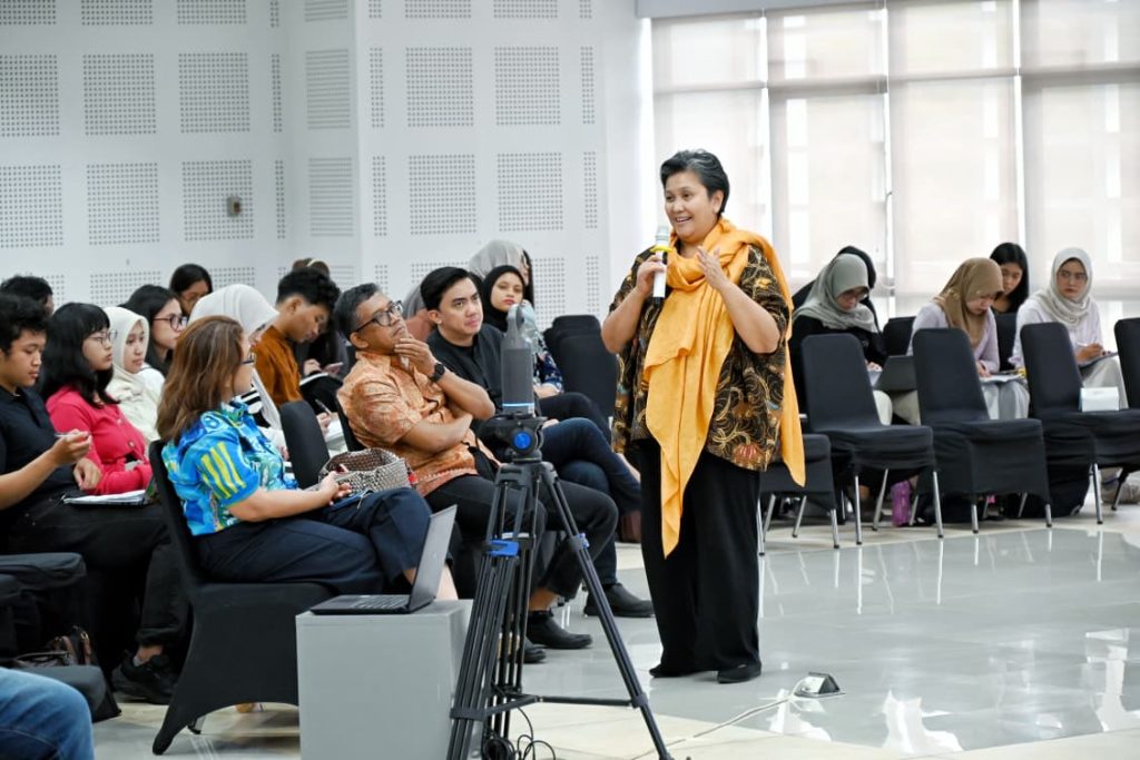 Lestari Moerdijat
