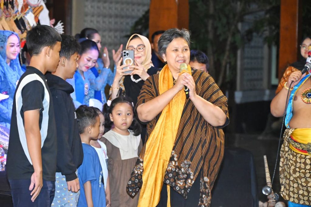 Lestari Moerdijat Lakukan Sosialisasi Empat Pilar Melalui Pagelaran Wayang Kulit