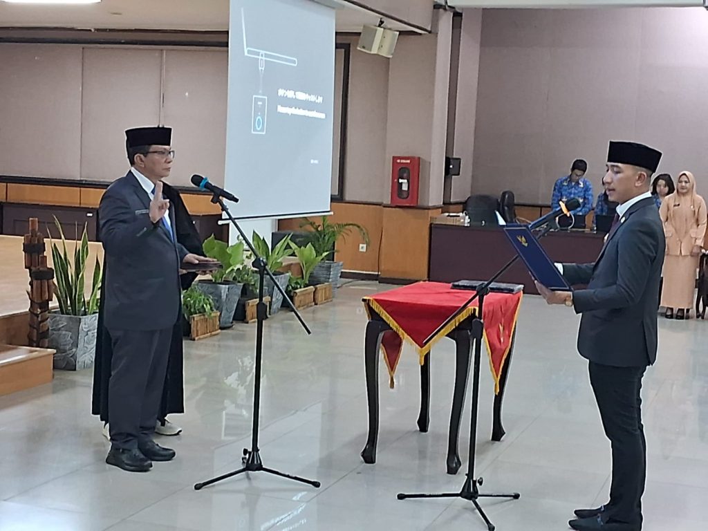 Halson Nainggolan dilantik menjadi Pj Sekda Lebak.(SuaraNusantara/Def)