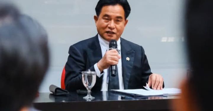 Yusril Ihza Mahendra konfirmasi Jumat sore 7 November 2025 Presiden RI Prabowo Subianto bakal lantik tim Reformasi Polri (instagram @yusrilihzamhd)