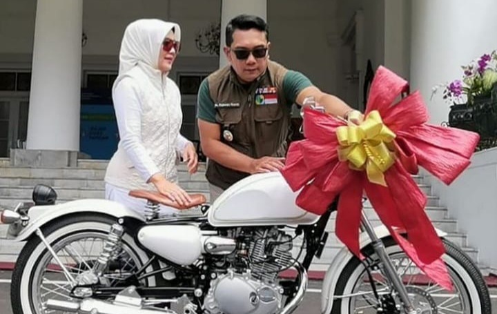 Foto kebersamaan Atalia Prataya dan Ridwan Kamil terlihat sangat harmonis (Instagram @henky_chan)