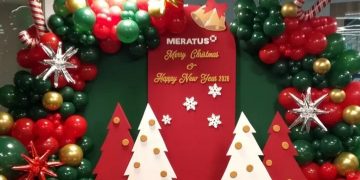 Dekorasi Natal 2025 di kantor (Instagram @balon.jakarta)