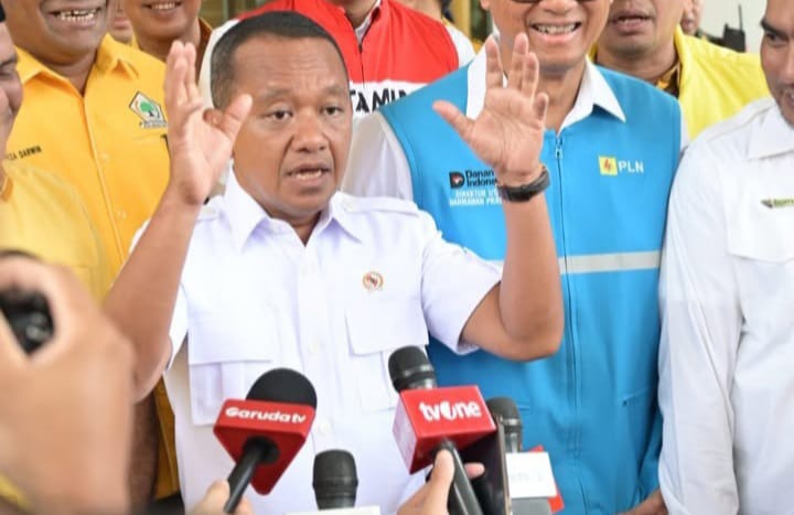 Menteri ESDM Bahlil Lahadalia teken aturan baru soal denda tambang yang beroperasi di kawasan hutan (Instagram @melangkahdaritimur.id)