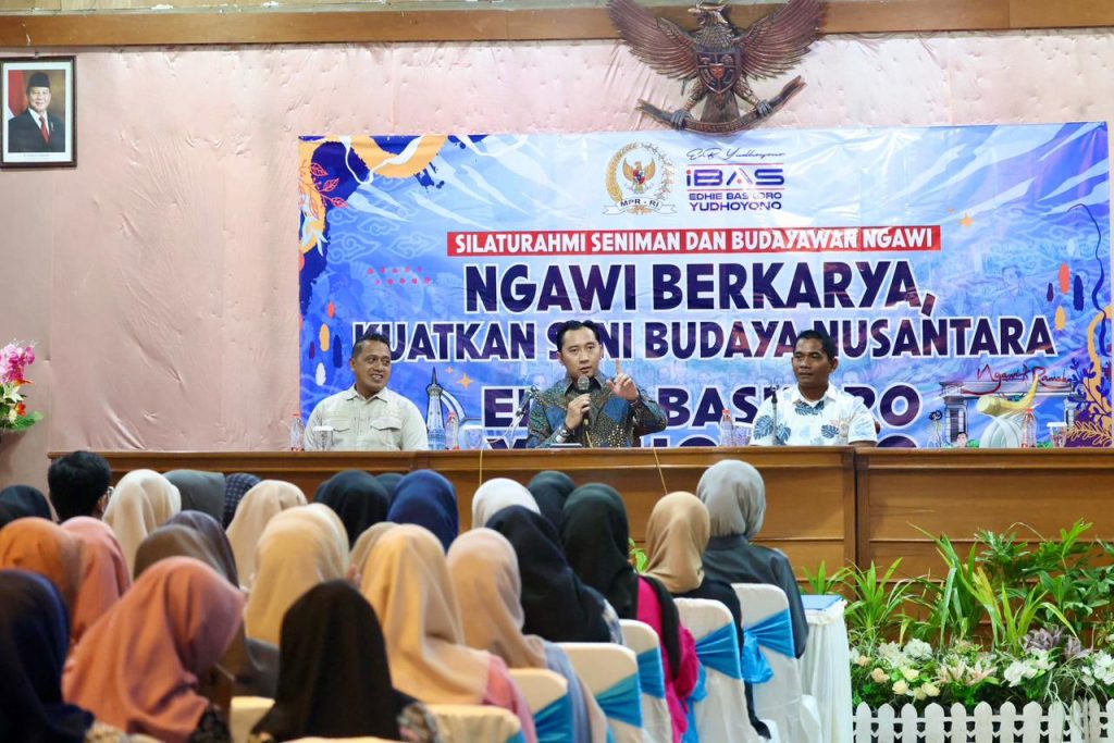 Wakil Ketua MPR RI, Edhie Baskoro Yudhoyono (Ibas), berdialog langsung dengan para seniman dan pegiat budaya Kabupaten Ngawi