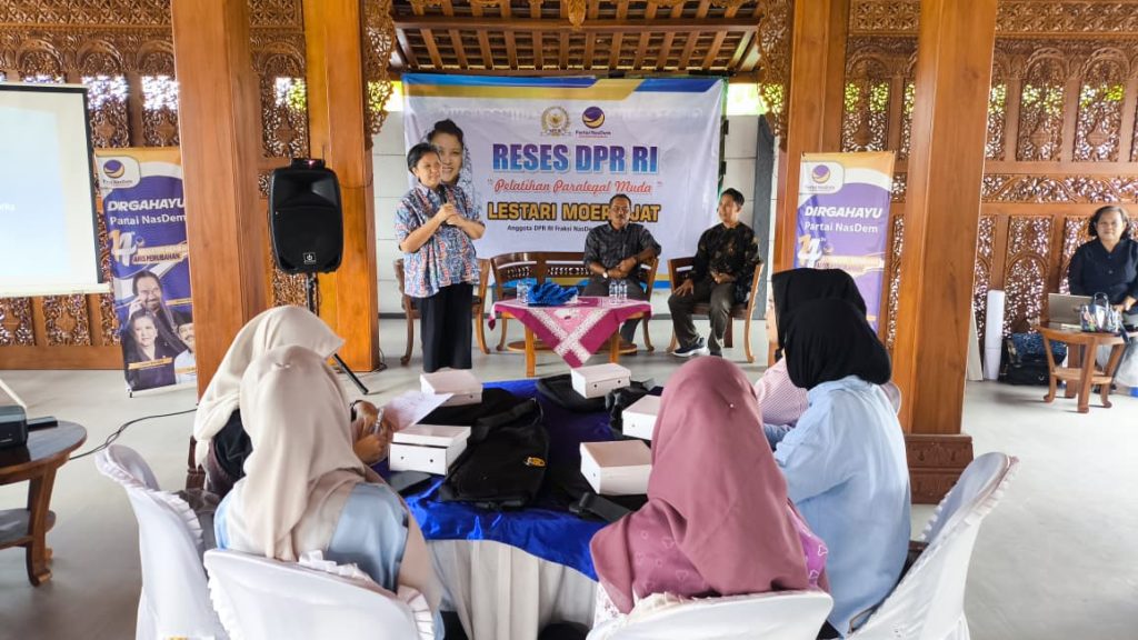 Lestari Moerdijat